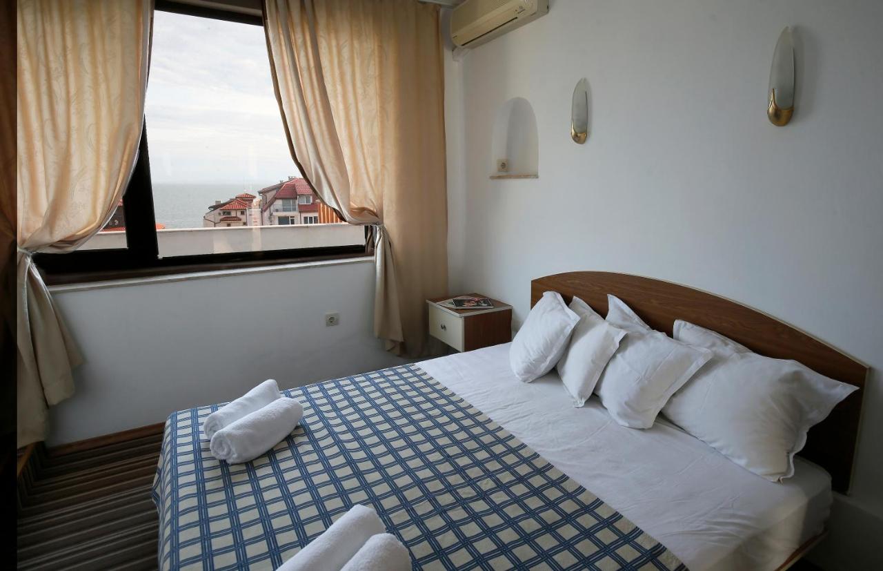 Hotel Corona Sveti Vlas Exterior photo