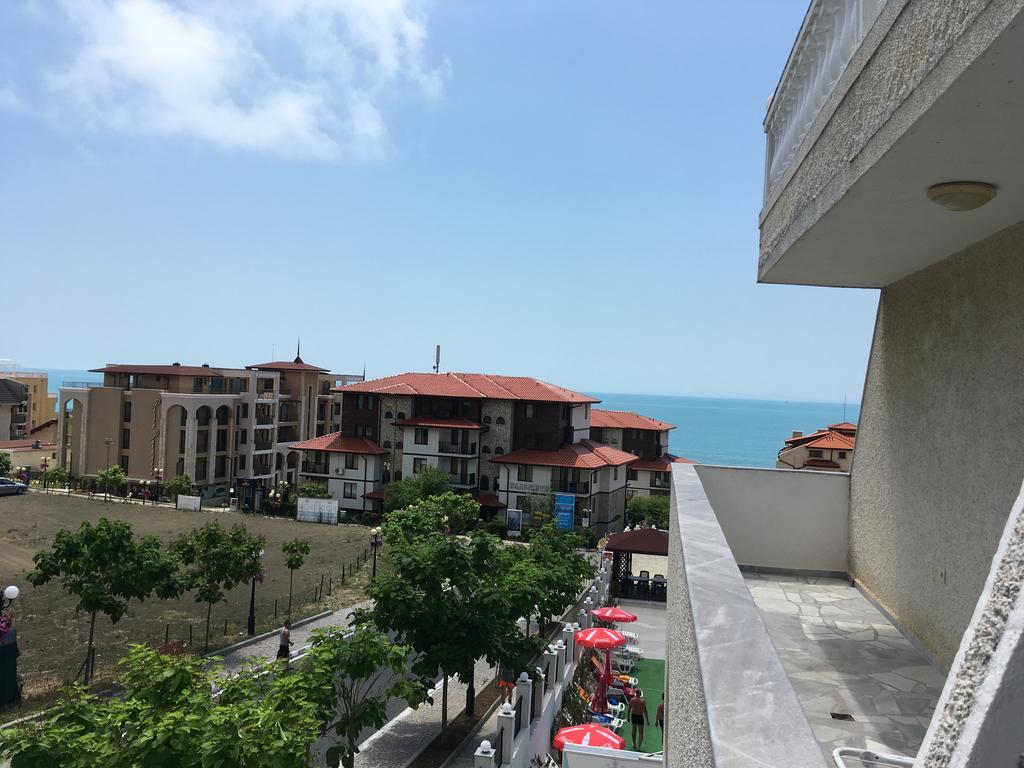 Hotel Corona Sveti Vlas Exterior photo