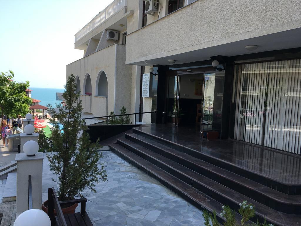 Hotel Corona Sveti Vlas Exterior photo