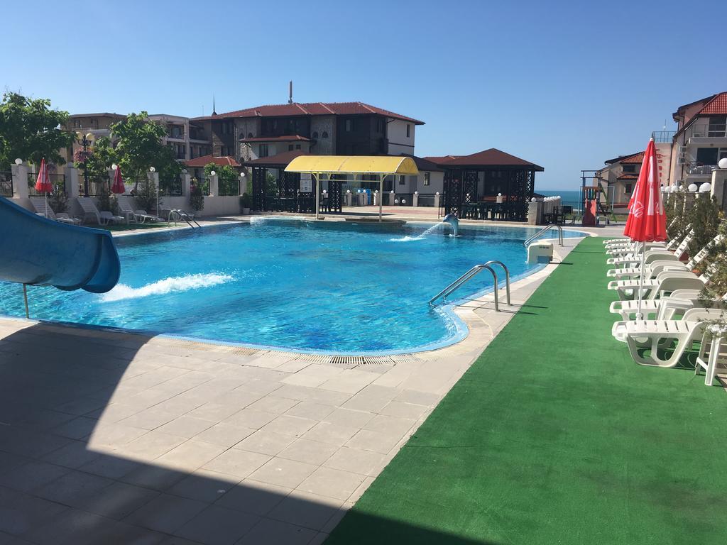 Hotel Corona Sveti Vlas Exterior photo